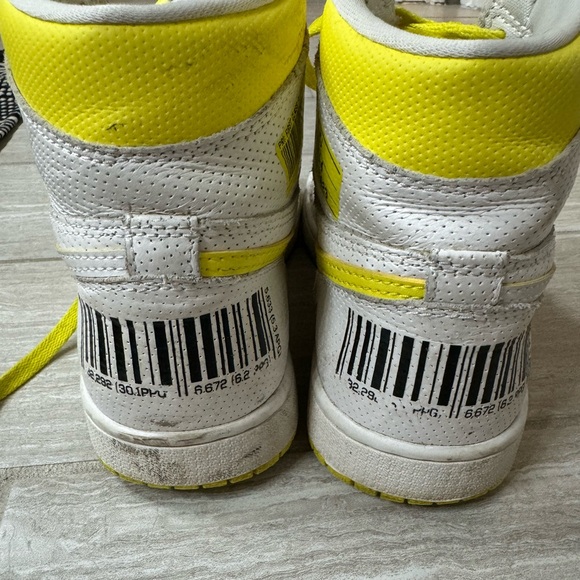 Jordan High Retro 1 First Class Flight size 7M, 8.5W - Picture 3 of 5